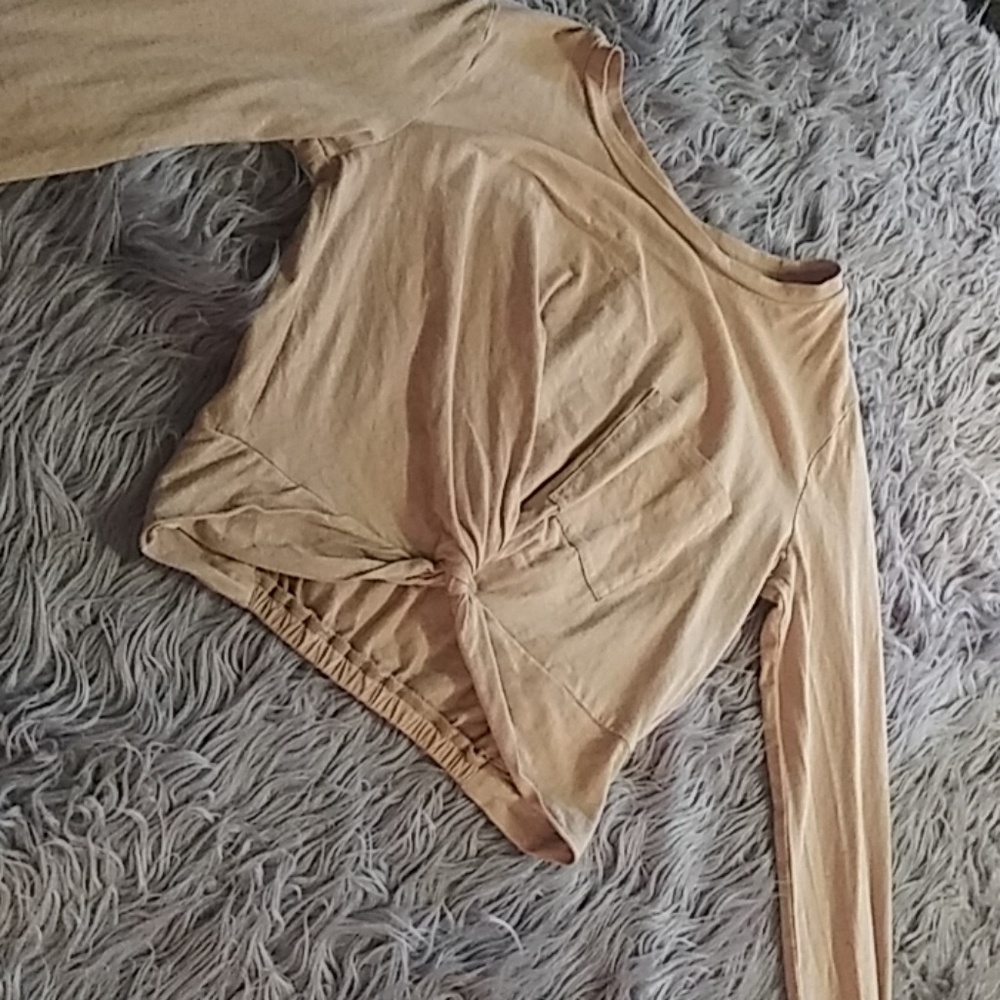 long sleeve crop top